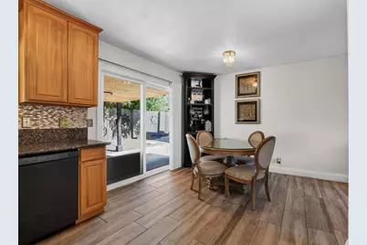 6913 Speckle Way, Sacramento, CA 95842 - Photo 14