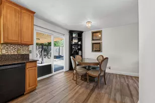 6913 Speckle Way, Sacramento, CA 95842 - Photo 14