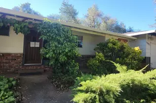 1942 Canyon Rd, Redding, CA 96001 - Photo 4