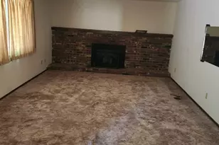 1942 Canyon Rd, Redding, CA 96001 - Photo 8