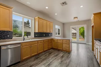 1715 Limestone Drive, Ripon, CA 95366 - Photo 4