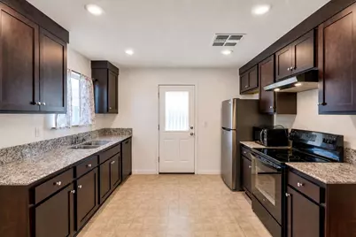 677 Mackenzie Court, Merced, CA 95341 - Photo 10