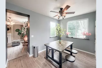 8953 Forked Creek Way, Elk Grove, CA 95758 - Photo 16