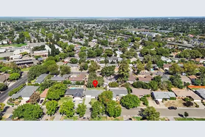 7523 Oakcreek Dr, Stockton, CA 95207 - Photo 2