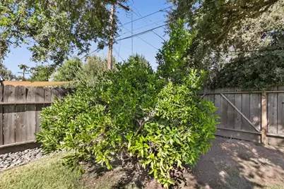 7523 Oakcreek Dr, Stockton, CA 95207 - Photo 10