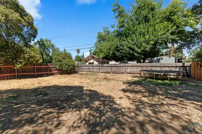 5837 Vista Avenue, Sacramento, CA 95824 - Photo 24