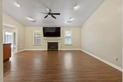 2175 Beechwood Court, Hanford, CA 93230 - Photo 10