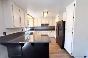 23944 Oakmont Way, Auburn, CA 95602 - Photo 14