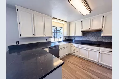 23944 Oakmont Way, Auburn, CA 95602 - Photo 2