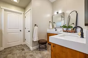 3213 Hillglen Ave, Modesto, CA 95355 - Photo 40