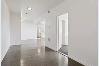 702 E Oak Street, Stockton, CA 95202 - Photo 10