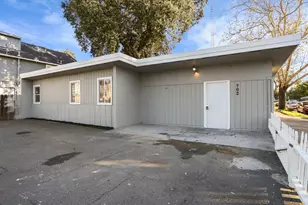 702 E Oak St, Stockton, CA 95202 - Photo 8