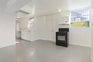 702 E Oak St, Stockton, CA 95202 - Photo 20