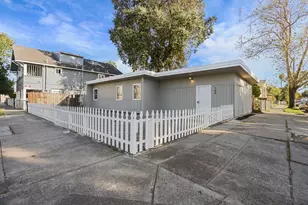 702 E Oak St, Stockton, CA 95202 - Photo 4