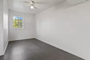 702 E Oak St, Stockton, CA 95202 - Photo 16