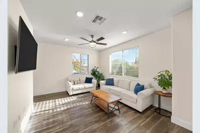 8987 Upbeat Way, Elk Grove, CA 95757 - Photo 10