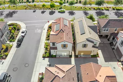 8987 Upbeat Way, Elk Grove, CA 95757 - Photo 44