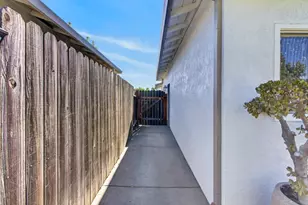 7309 Stanwood Wy, Sacramento, CA 95831 - Photo 48