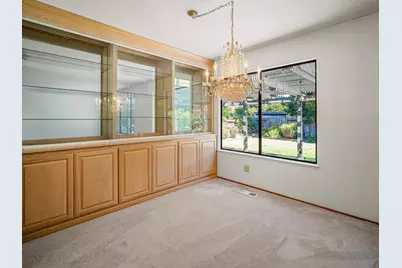 7247 Havenside Drive, Sacramento, CA 95831 - Photo 8