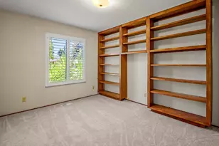 7247 Havenside Dr, Sacramento, CA 95831 - Photo 36