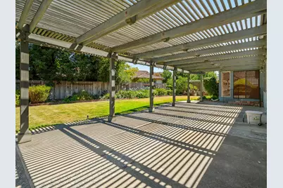 7247 Havenside Drive, Sacramento, CA 95831 - Photo 28