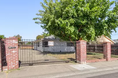 5280 Mendocino Boulevard, Sacramento, CA 95820 - Photo 1