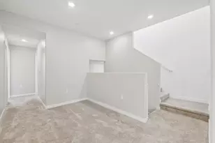 813 Lake Park Cir, Galt, CA 95632 - Photo 12