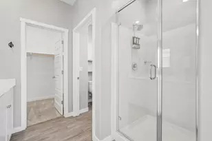 813 Lake Park Cir, Galt, CA 95632 - Photo 16