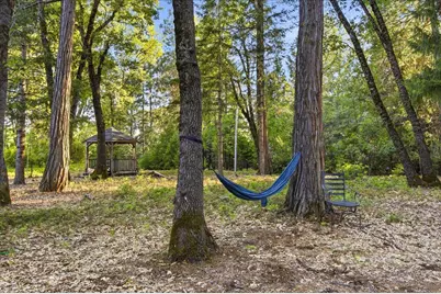 13831 Christopher Robin Wy, Grass Valley, CA 95945 - Photo 38