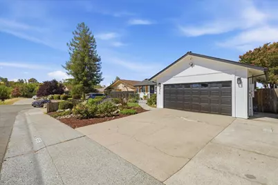 3875 Parkway Place, Auburn, CA 95602 - Photo 2