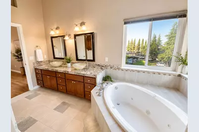 8770 Bottlebrush Court, Elk Grove, CA 95624 - Photo 16