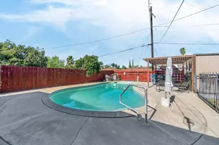 1016 Cutting St, Madera, CA 93638 - Photo 2