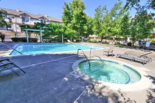 7809 Park River Oak Cir, Sacramento, CA 95831 - Photo 36