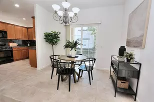 7809 Park River Oak Cir, Sacramento, CA 95831 - Photo 12