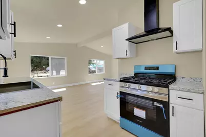 5212 Elizabeth Avenue, Olivehurst, CA 95961 - Photo 6