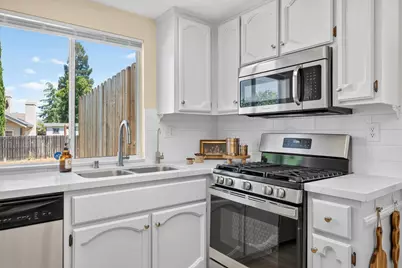 1501 Deerfield Circle, Roseville, CA 95747 - Photo 12