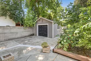 1744 Vallejo Way, Sacramento, CA 95818 - Photo 40