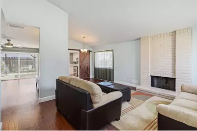 4214 Thornhill Drive, Sacramento, CA 95826 - Photo 8