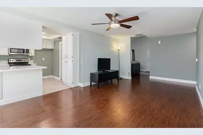 4214 Thornhill Drive, Sacramento, CA 95826 - Photo 12
