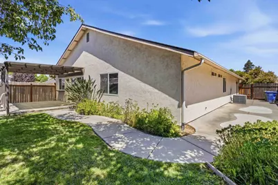 4214 Thornhill Drive, Sacramento, CA 95826 - Photo 40