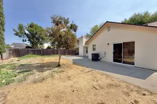 8561 Vintage Park Dr, Sacramento, CA 95828 - Photo 26