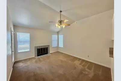 8561 Vintage Park Drive, Sacramento, CA 95828 - Photo 12