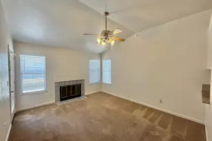 8561 Vintage Park Dr, Sacramento, CA 95828 - Photo 12