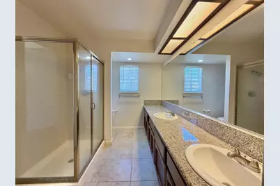 8561 Vintage Park Drive, Sacramento, CA 95828 - Photo 16