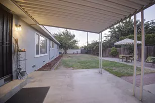 3849 E Dayton Ave, Fresno, CA 93726 - Photo 22