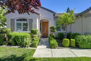 2723 Granite Park Ln, Elk Grove, CA 95758 - Photo 2