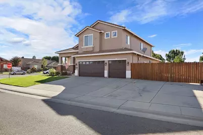 978 Lampard Way, Galt, CA 95632 - Photo 4
