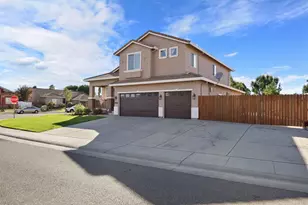 978 Lampard Way, Galt, CA 95632 - Photo 4