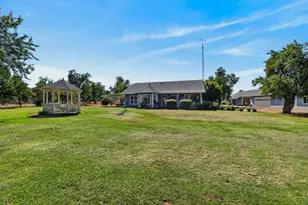 6595 Wisconsin Ave, Arbuckle, CA 95912 - Photo 12