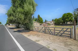 8400 Crane Rd, Oakdale, CA 95361 - Photo 4